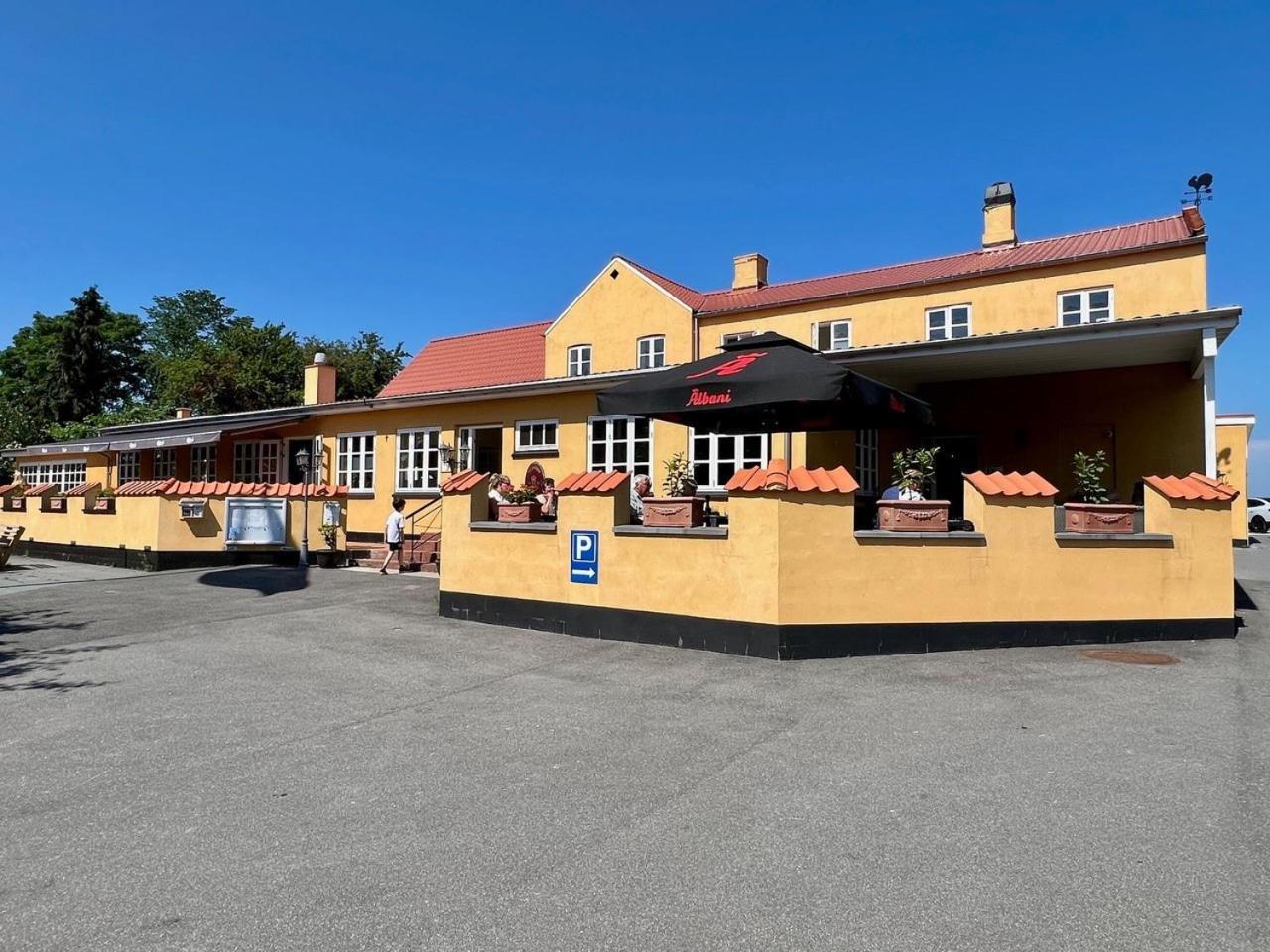 Oro Kro & Hotel Exteriér fotografie